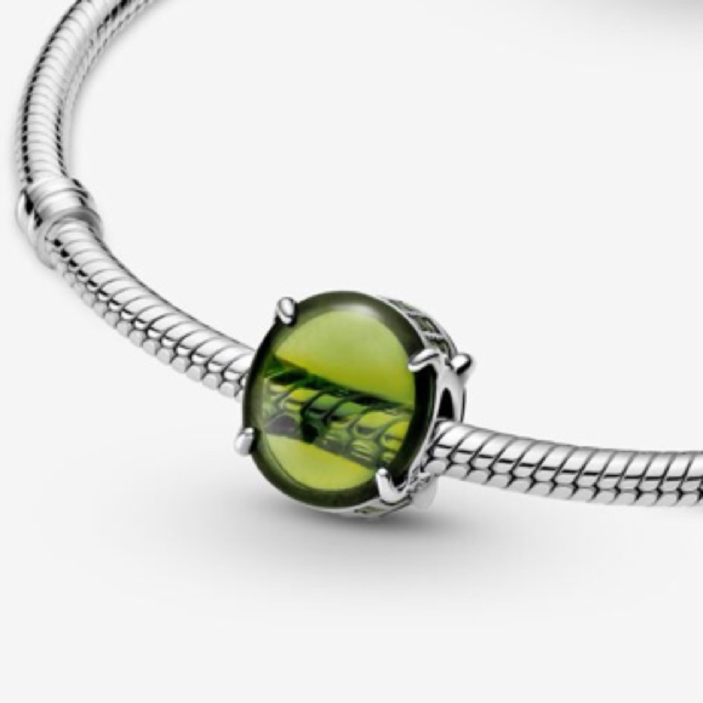 New Green Oval Sterling Silver Charm, S925